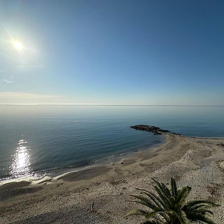 "Maison Mare" Fronte Spiaggia Ceriale Exterior foto